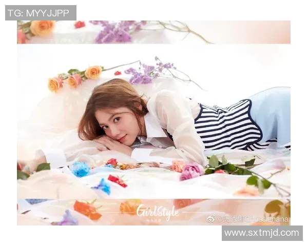 足球明星加维与美女粉丝的甜蜜互动引发热议与关注