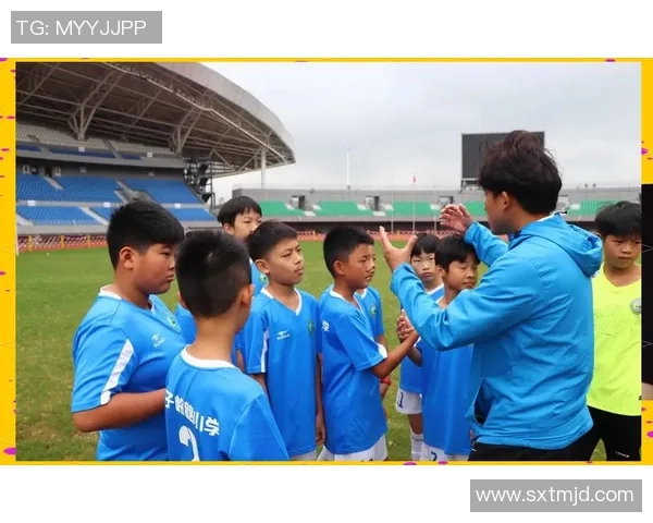 青春风采与足球梦想并存的帅气年轻明星球员展现无限魅力