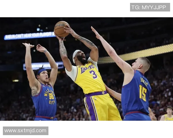 湖人掘金季后赛第三场激战回顾与精彩瞬间分析